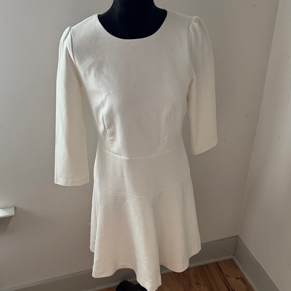 Ann Taylor Petites Off White Women's Dress 3/4 sleeves smooth silhouette Sz 6P - Picture 2 of 7